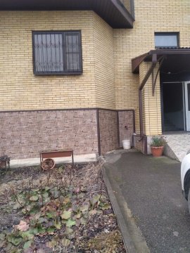 3-к квартира, 1/3 эт., 92м²