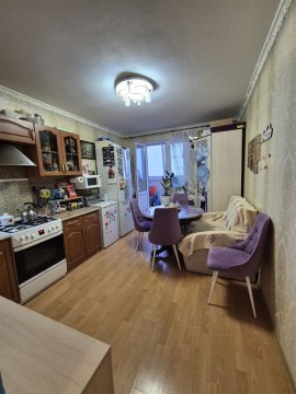 1-к квартира, 10/10 эт., 40м²